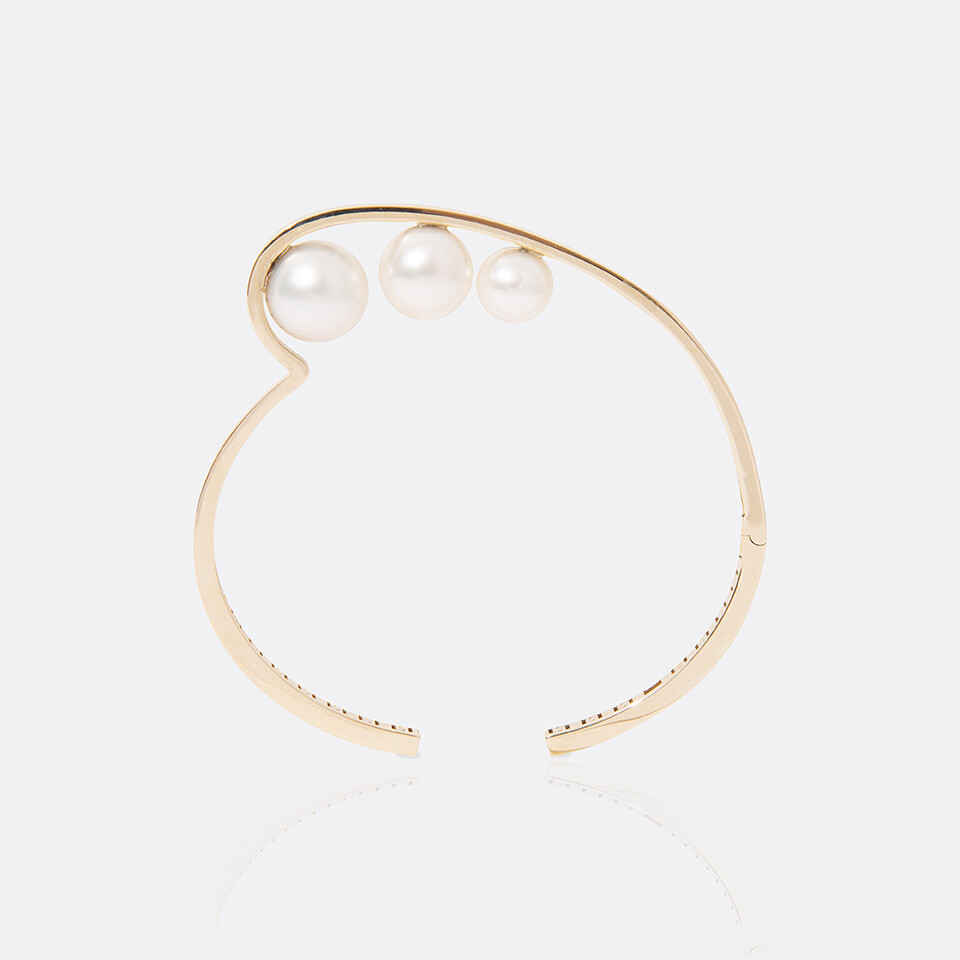 Golden Pearl Arc Bangle